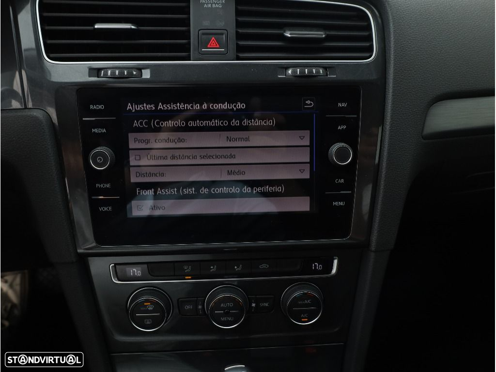 VW Golf Variant 1.6 TDi Confortline DSG - 21
