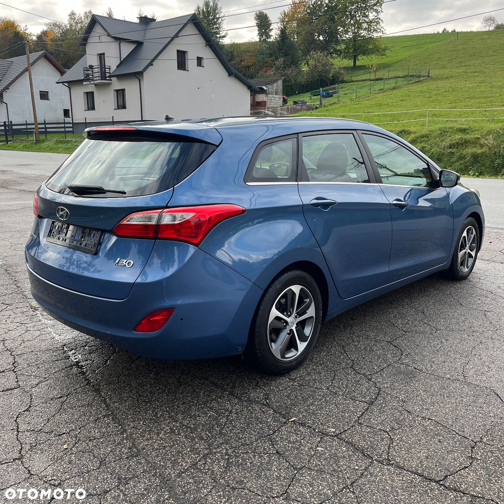 Hyundai i30 1.6 CRDi BlueDrive Premium - 6