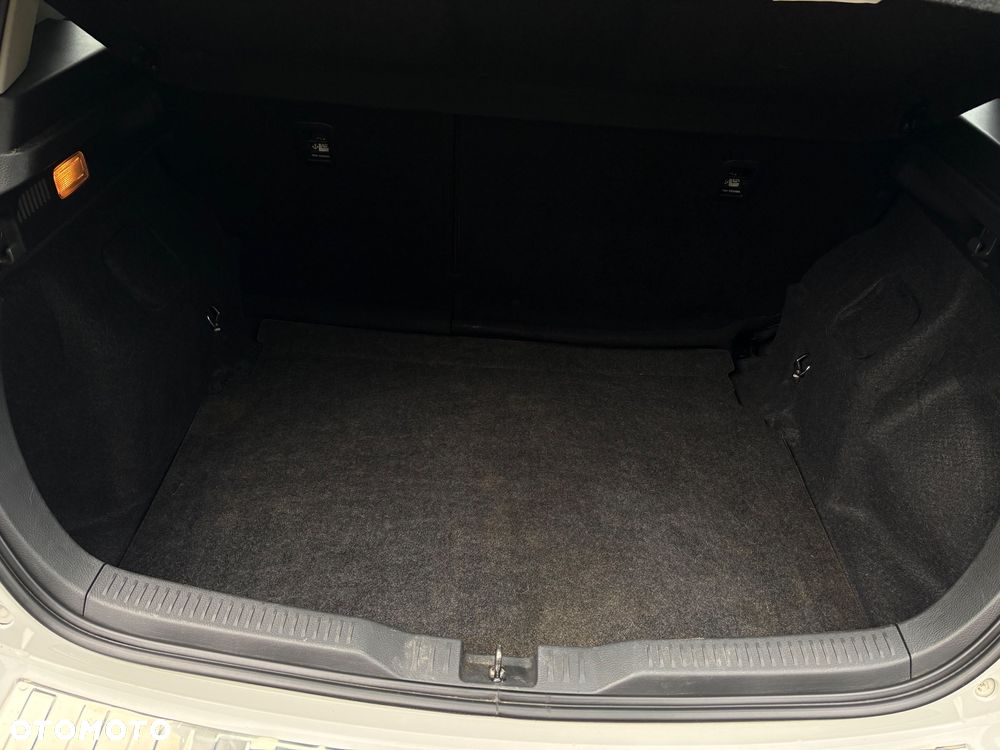 Toyota Auris 1.6 Comfort - 14