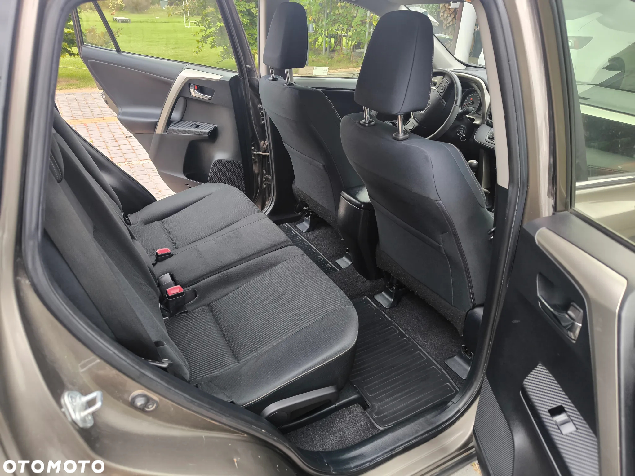 Toyota RAV4 2.0 D-4D Active - 10