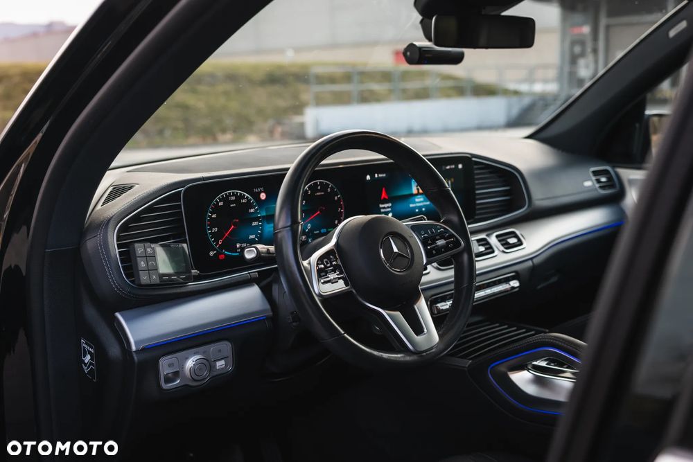 Mercedes-Benz GLS - 9