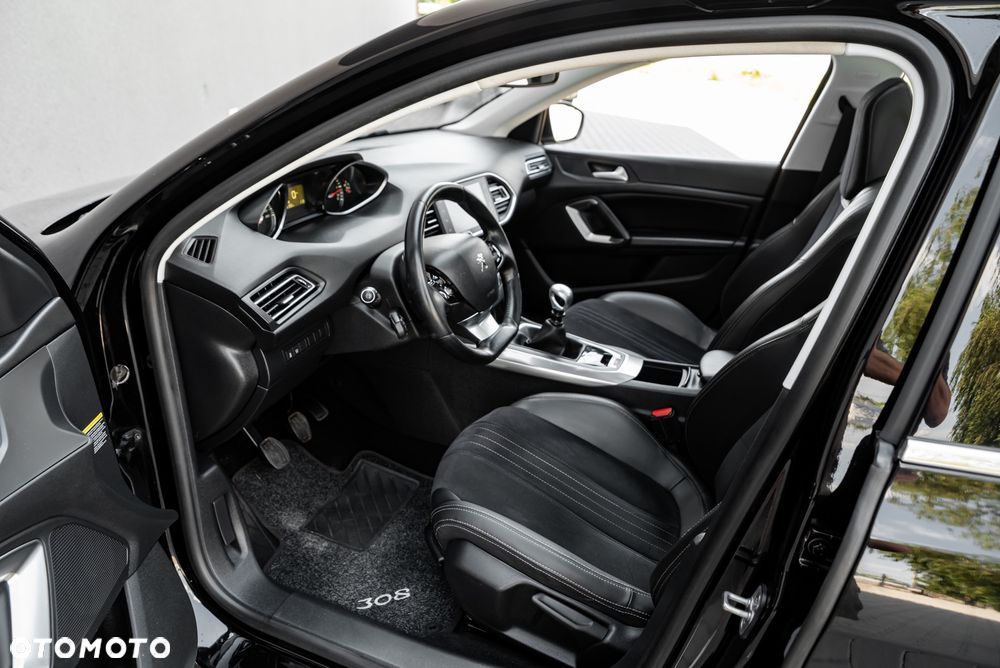 Peugeot 308 HDi FAP 150 Allure - 17