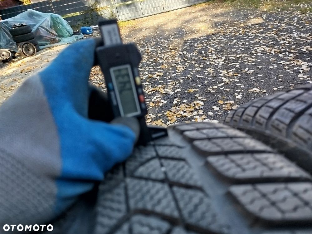 225/40R19 93H Pirelli Sottzero 3 2x99% bieżnika - 5