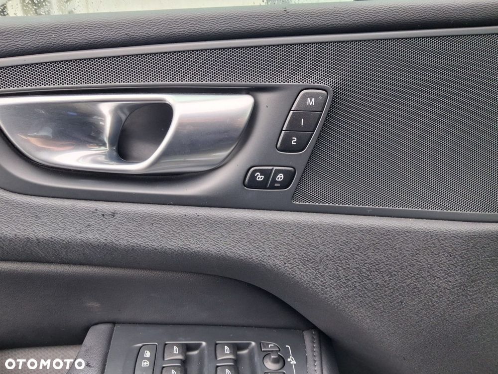 Volvo XC 60 - 16