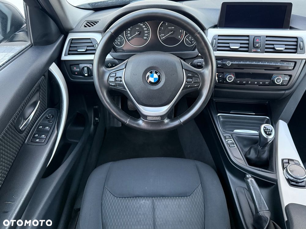 BMW Seria 3 320d DPF - 33