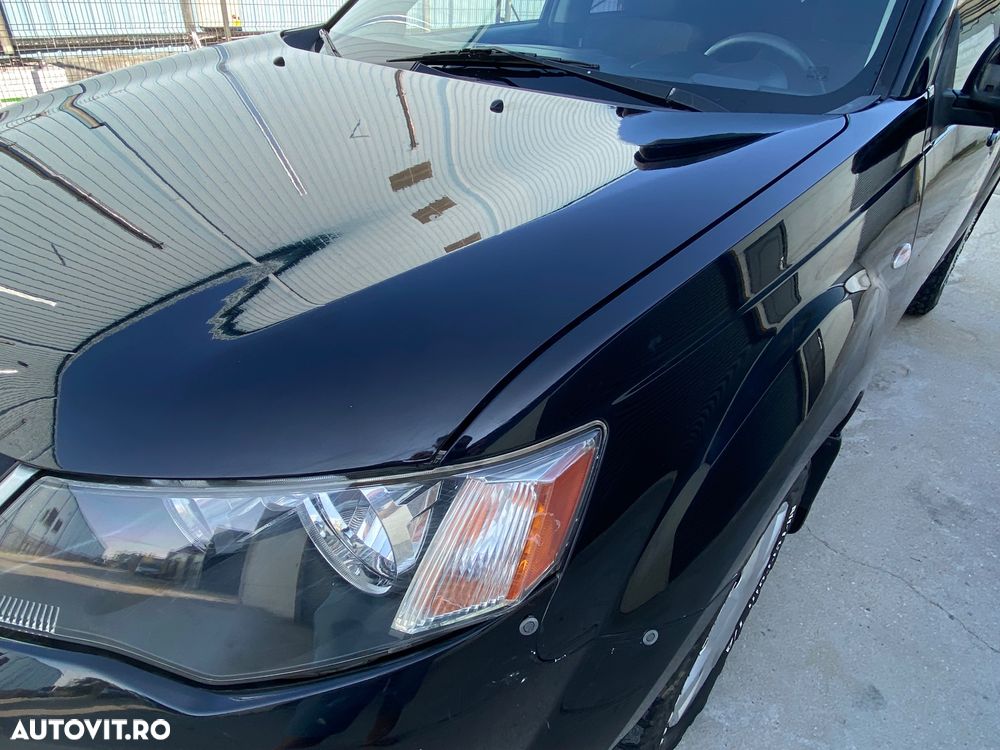 Mitsubishi Outlander - 13