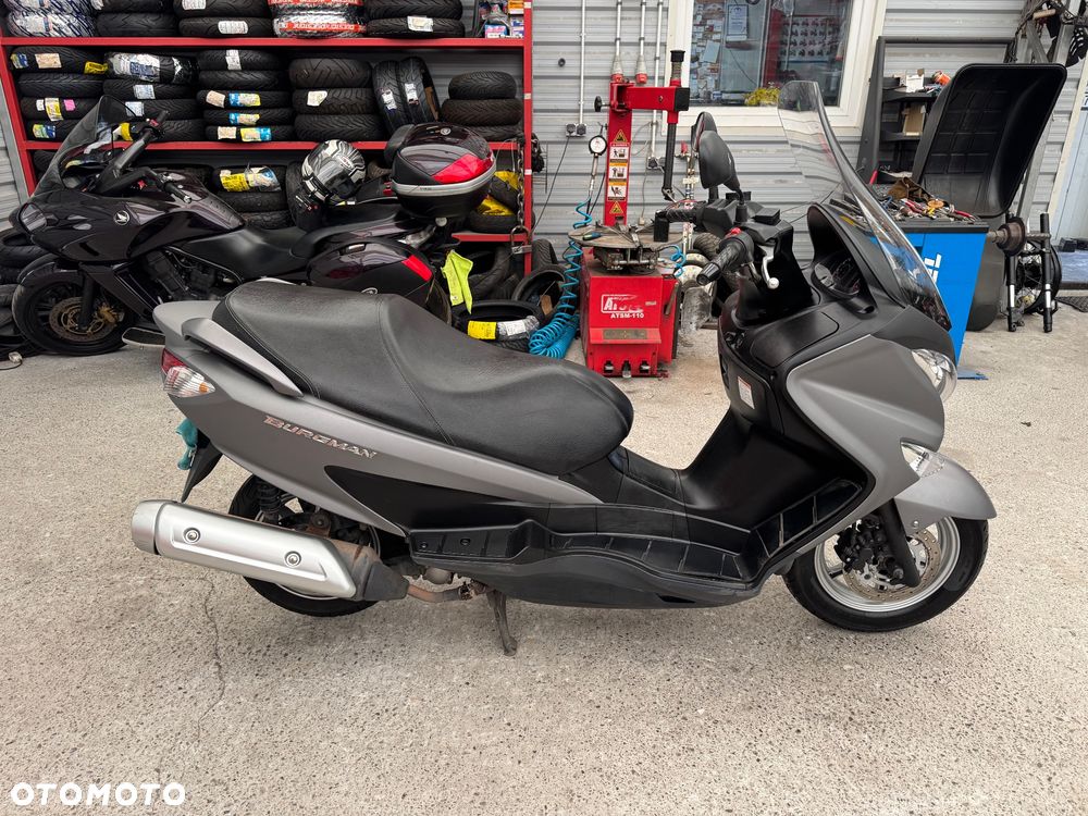 Suzuki Burgman - 8