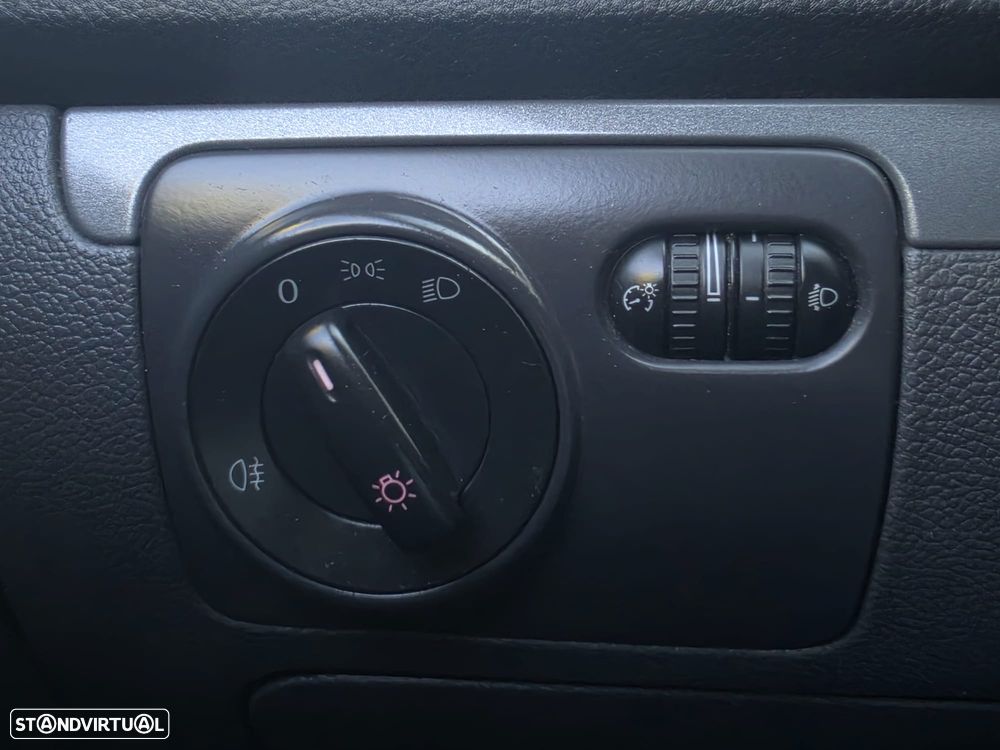 VW Golf Variant 1.9 TDi BlueM.Trend Pack - 23