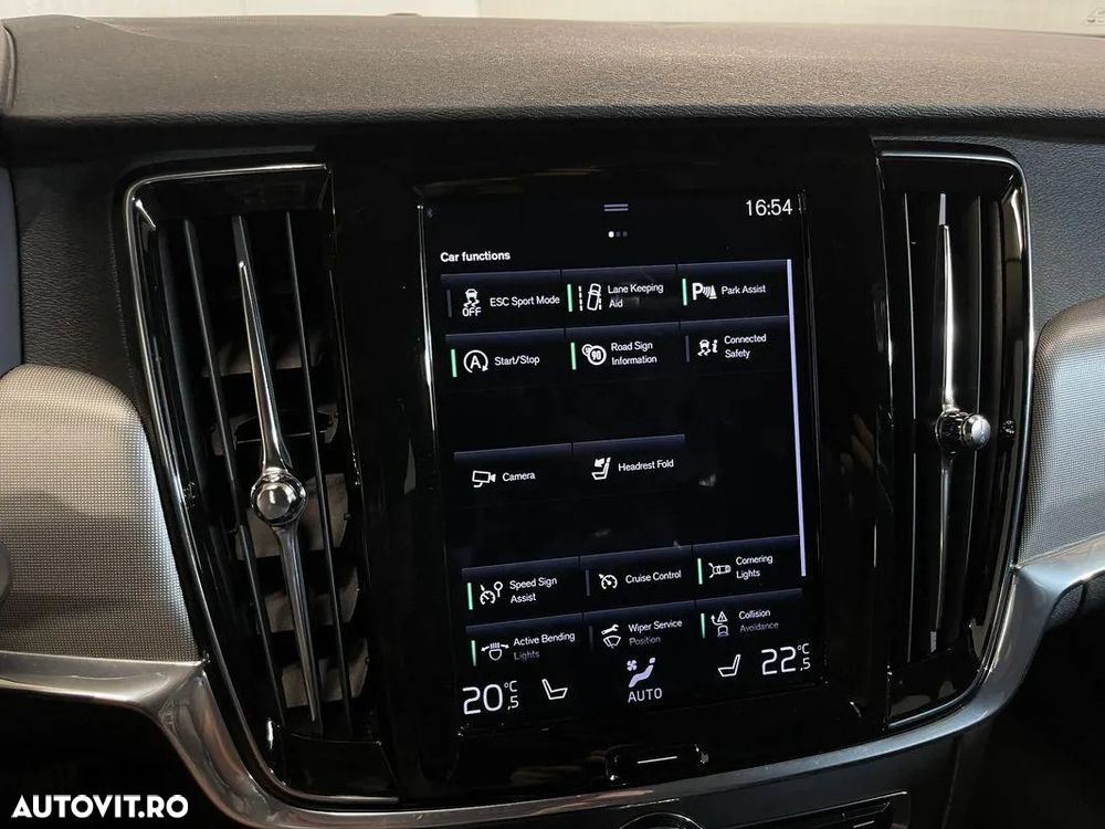 Volvo V90 V90CC B4 MHEV AT AWD Core - 18