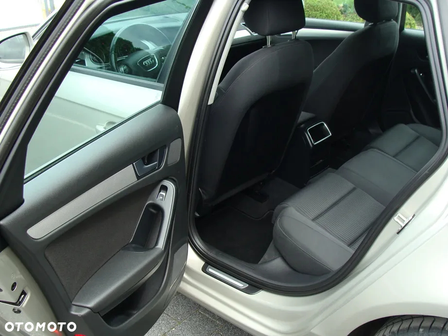 Audi A4 Avant 2.0 TDI DPF quattro S tronic Ambiente - 19