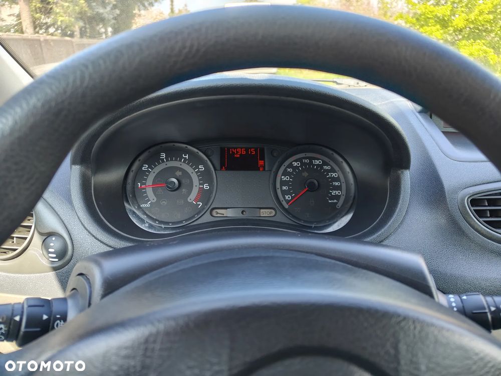 Renault Clio - 11