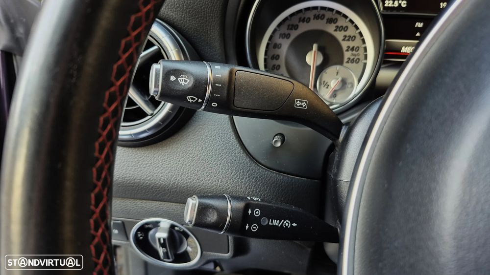 Mercedes-Benz CLA 180 CDI AMG Line - 28