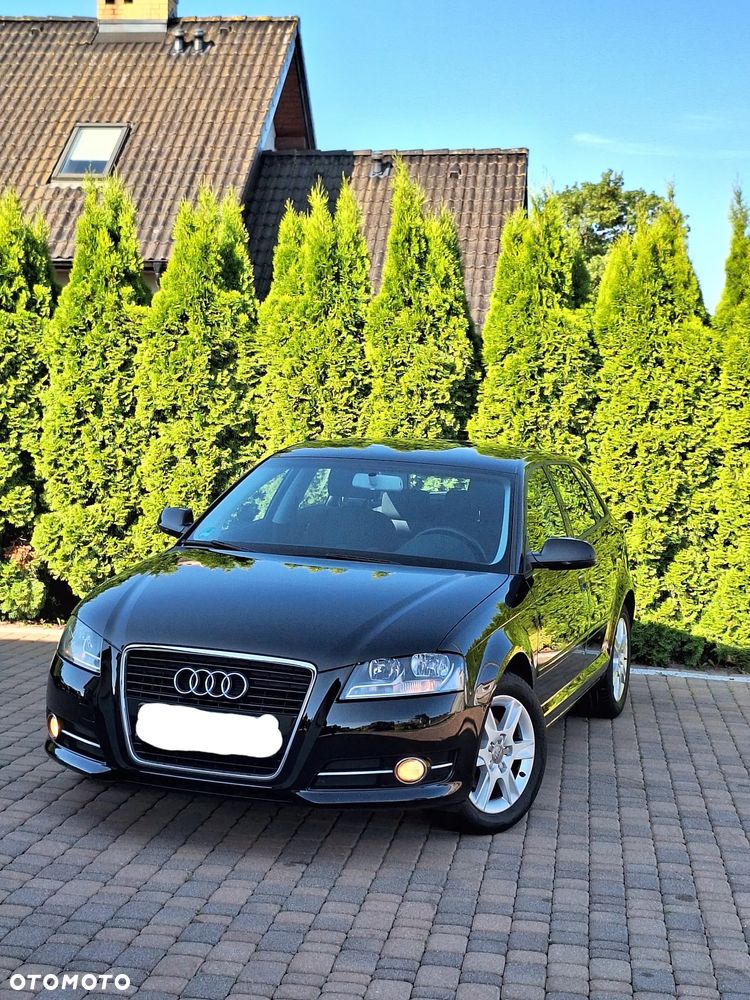 Audi A3 Sportback 1.6 Ambiente - 2