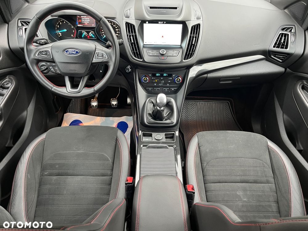 Ford Kuga 1.5 EcoBoost 2x4 ST-Line - 19