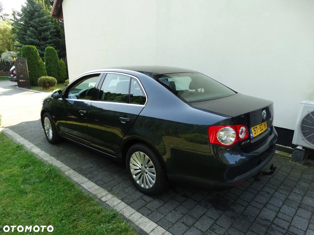 Volkswagen Jetta 1.6 Comfortline - 10