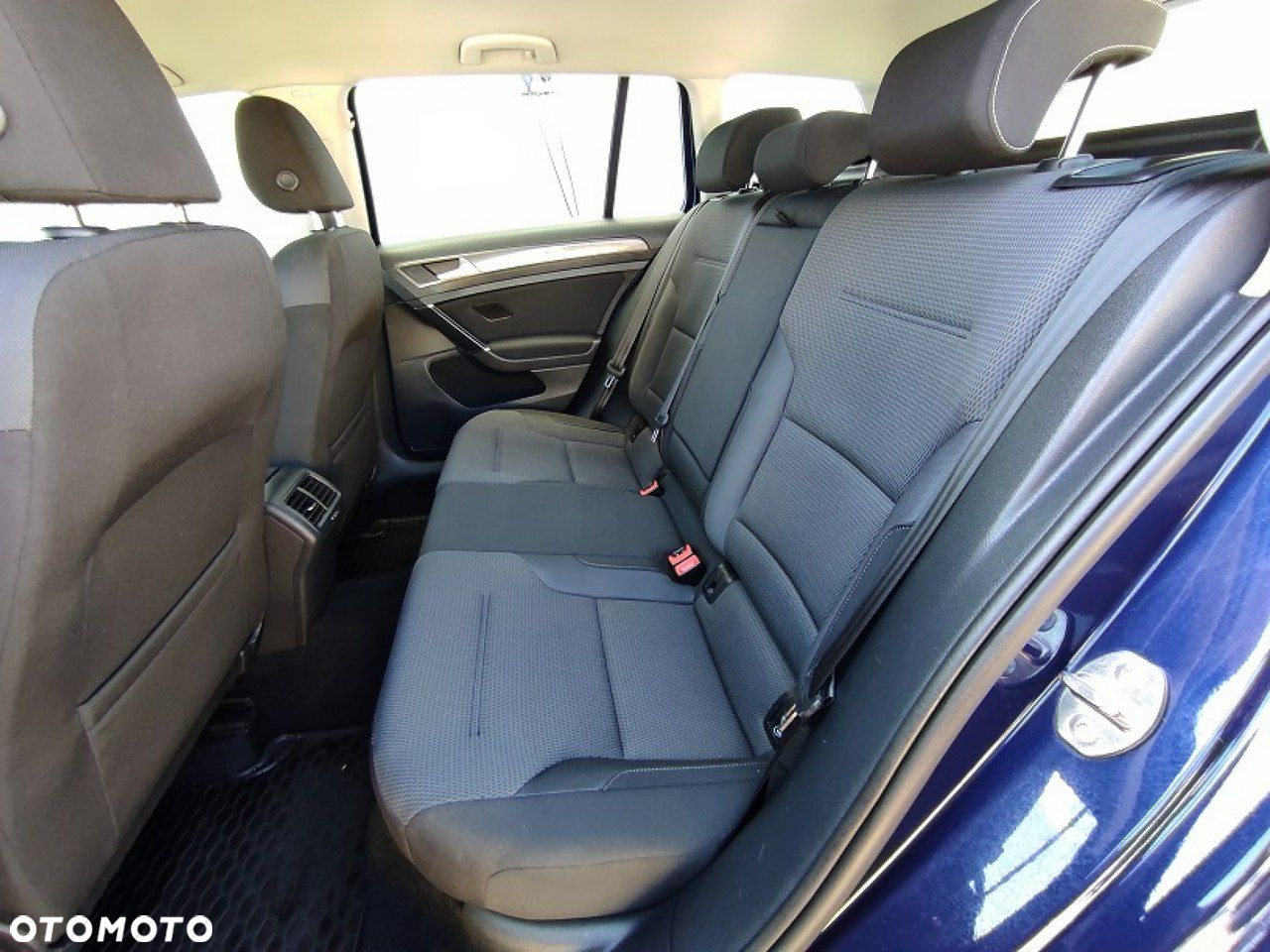 Volkswagen Golf - 14