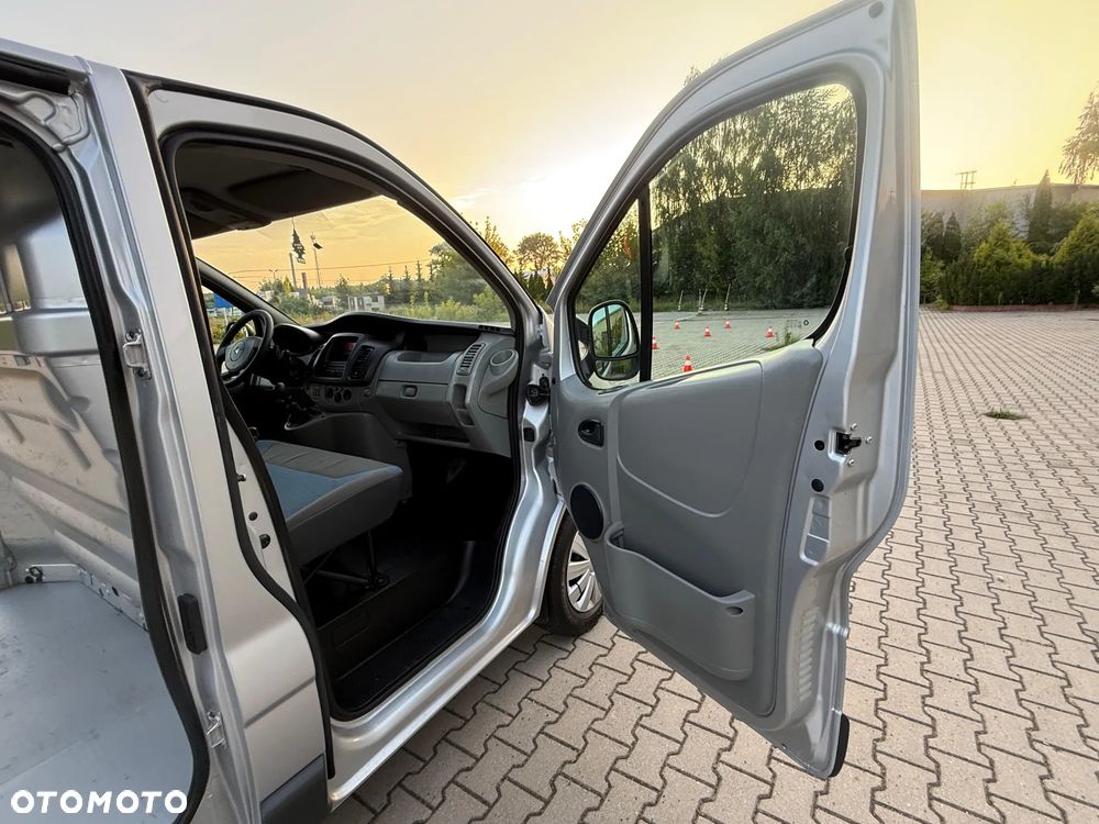 Opel VIVARO - 25