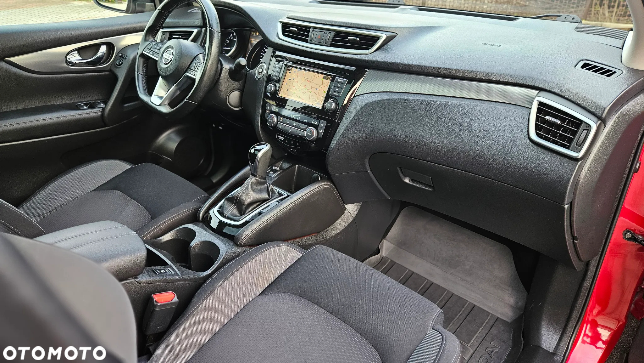 Nissan Qashqai 1.3 DIG-T MHEV Xtronic N-Connecta - 19