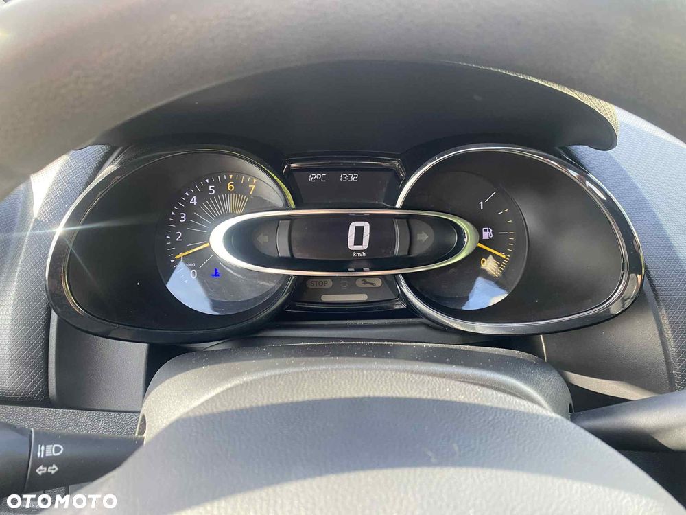 Renault Clio 1.2 16V Life - 4