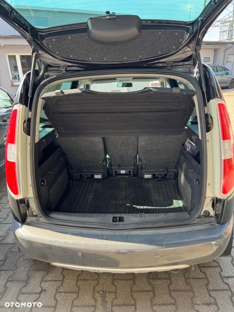 Skoda Roomster 1.6 16V Scout - 5