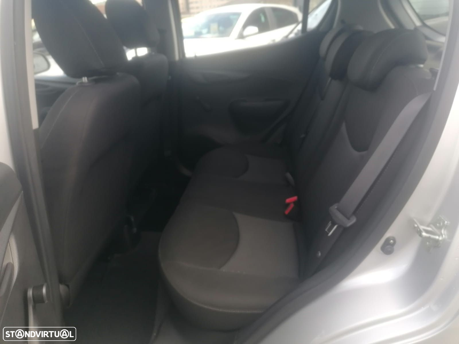 Opel Karl 1.0 Rocks - 9