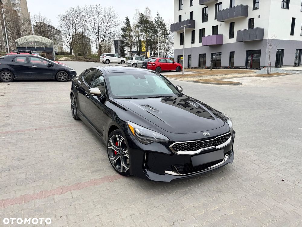 Kia Stinger - 9