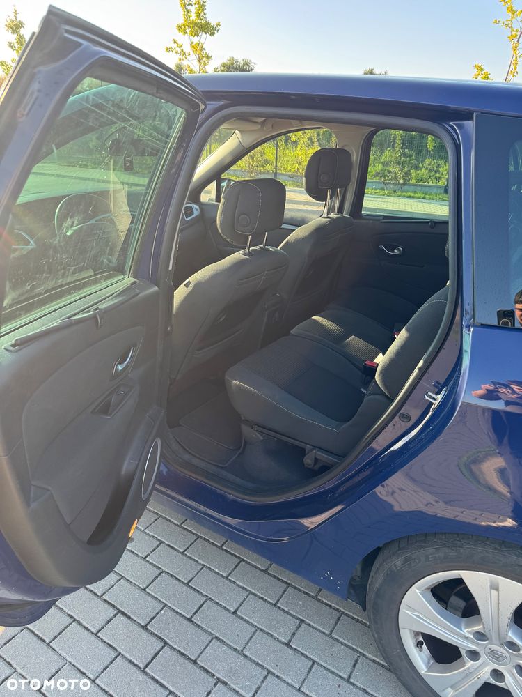 Renault Scenic - 10
