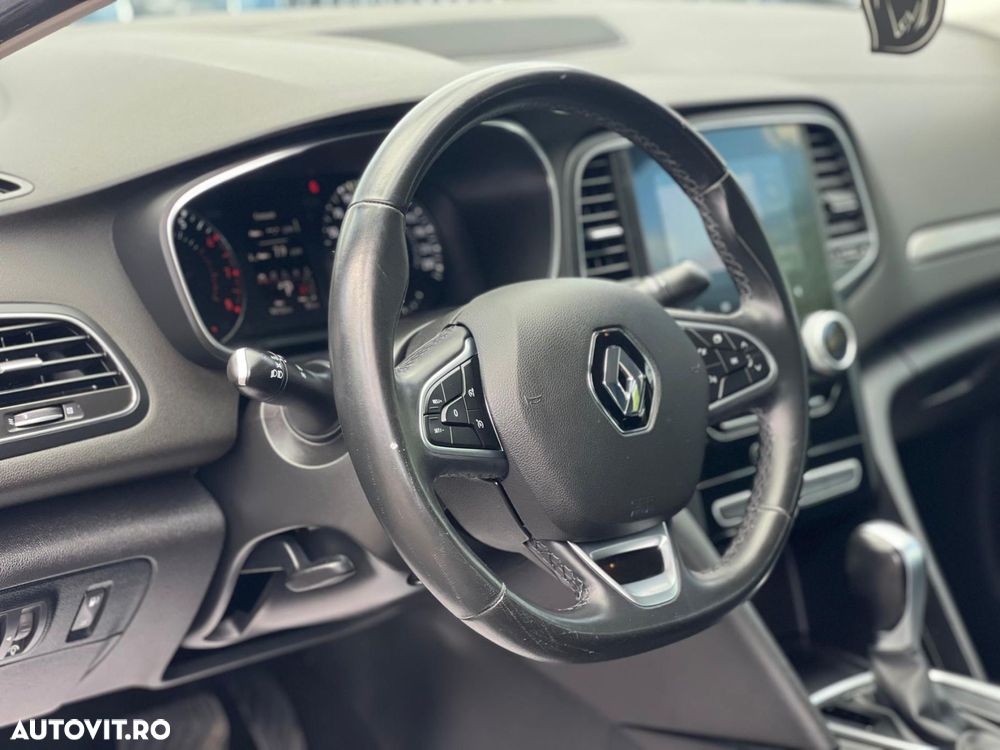 Renault Megane TCe 140 EDC GPF Zen - 11