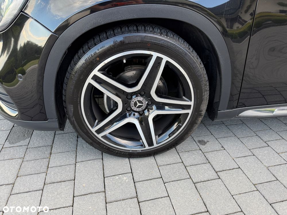 Mercedes-Benz GLA 200 d AMG Line - 20