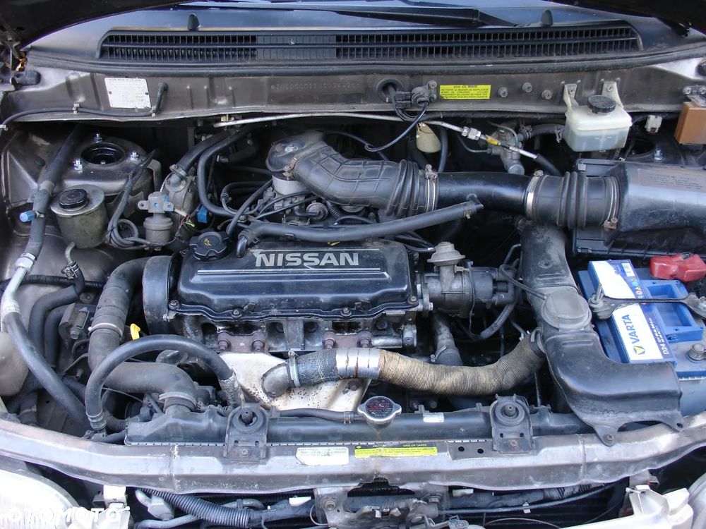 Nissan Prairie 2.0 SLX 5os - 26