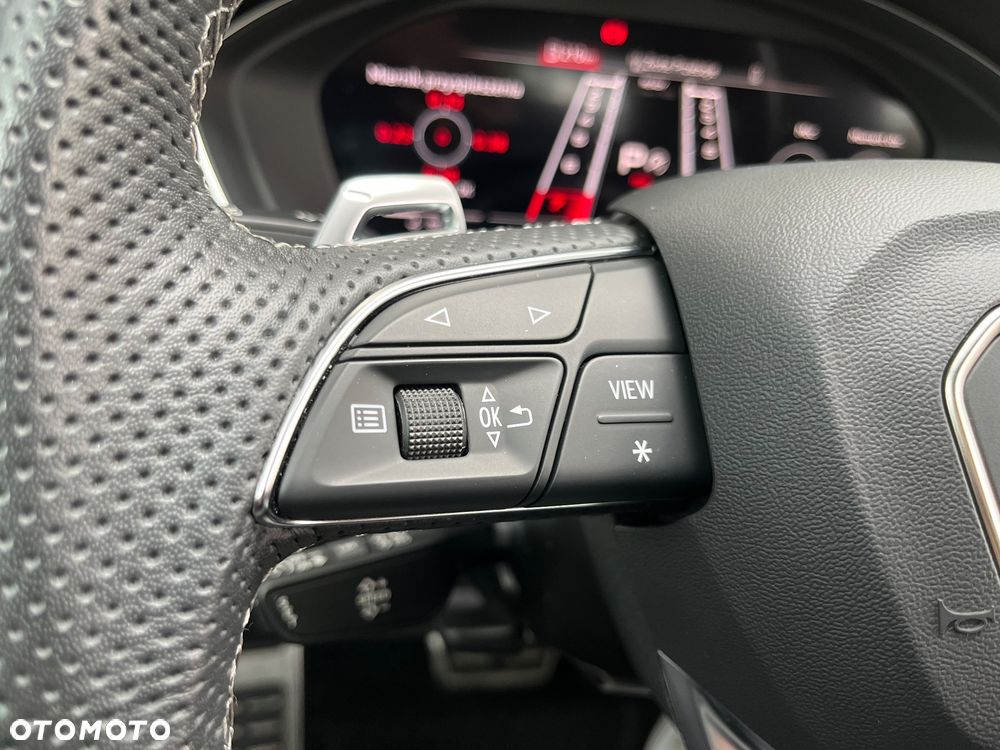 Audi RS4 Avant - 16