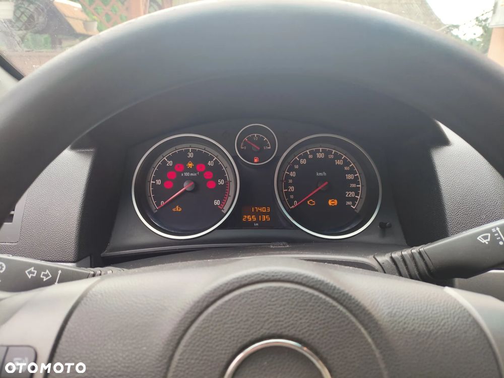 Opel Astra II 1.7 CDTI - 17