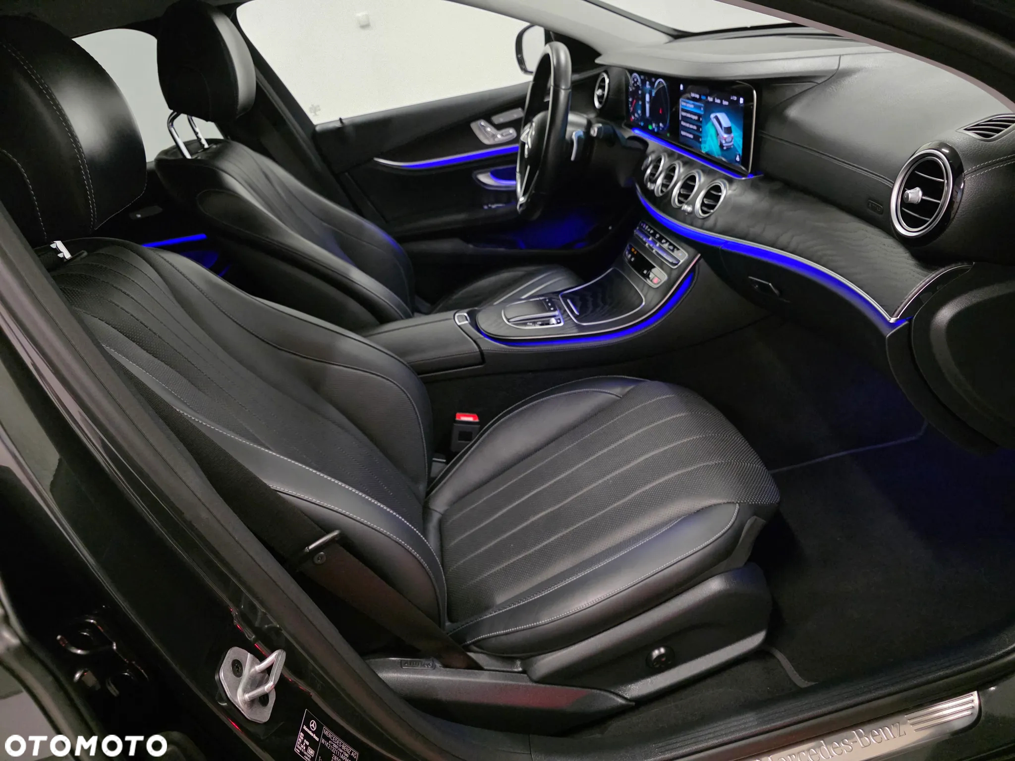Mercedes-Benz Klasa E 300 de 9G-TRONIC Exclusive - 19
