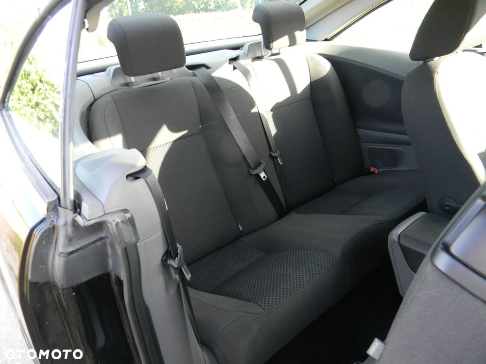 Ford Focus 2.0 16V Titanium - 15