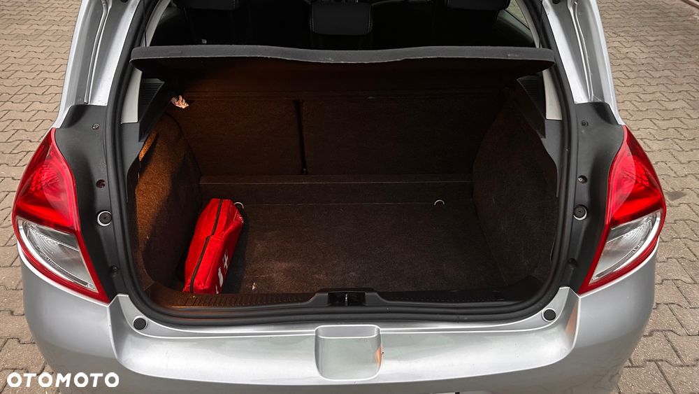 Renault Clio 1.2 16V TCE Alize - 17