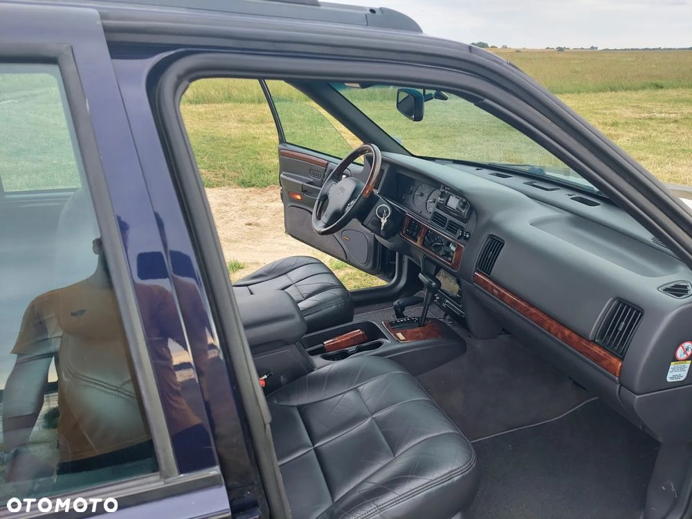 Jeep Grand Cherokee - 10