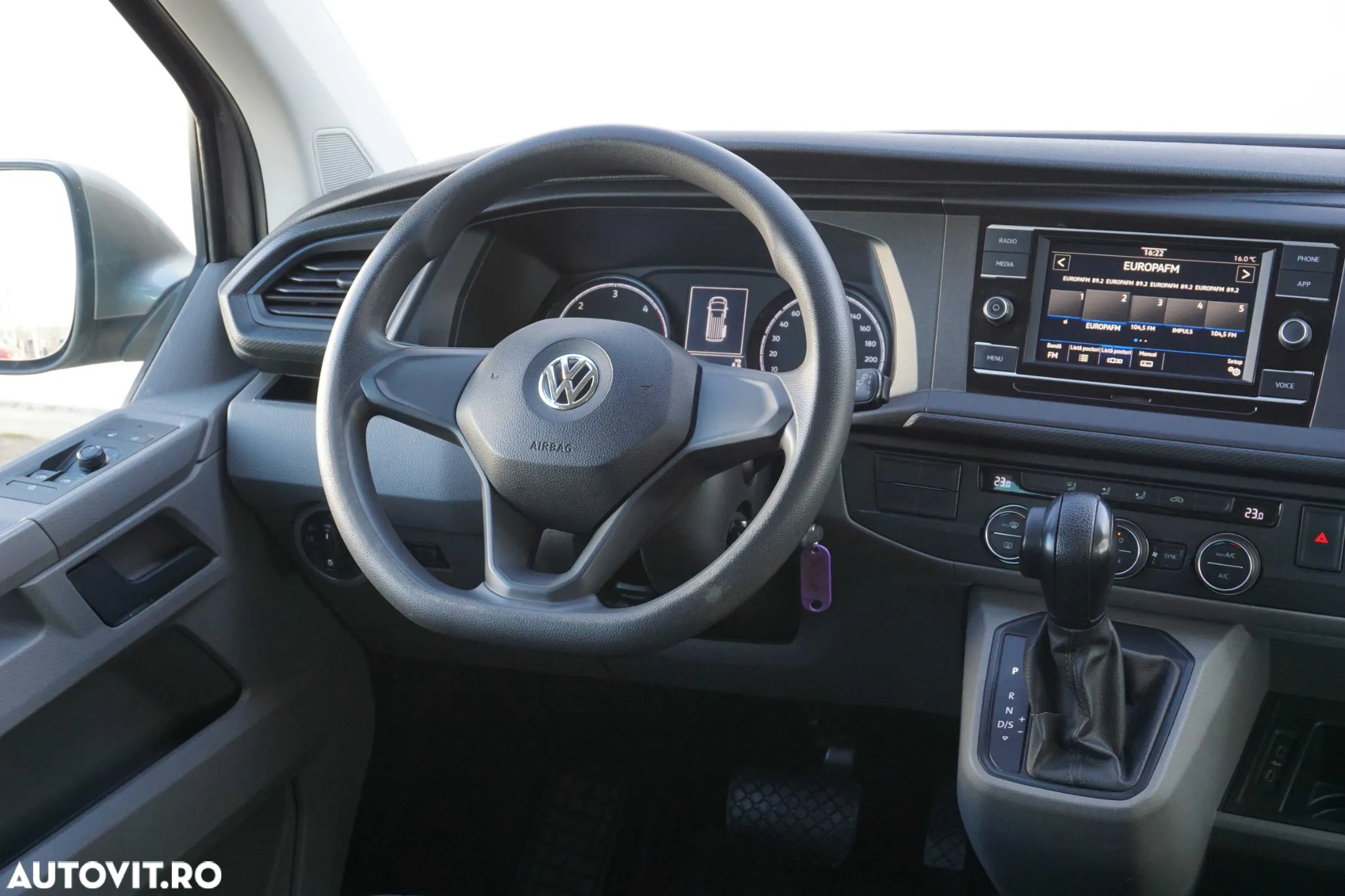 Volkswagen Caravelle T6.1 2.0 TDI 110 kW LR Comfortline DSG - 16