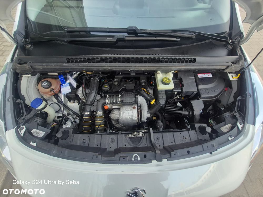 Peugeot 3008 e-HDi 115 ETG6 Stop&Start Business-Line - 24