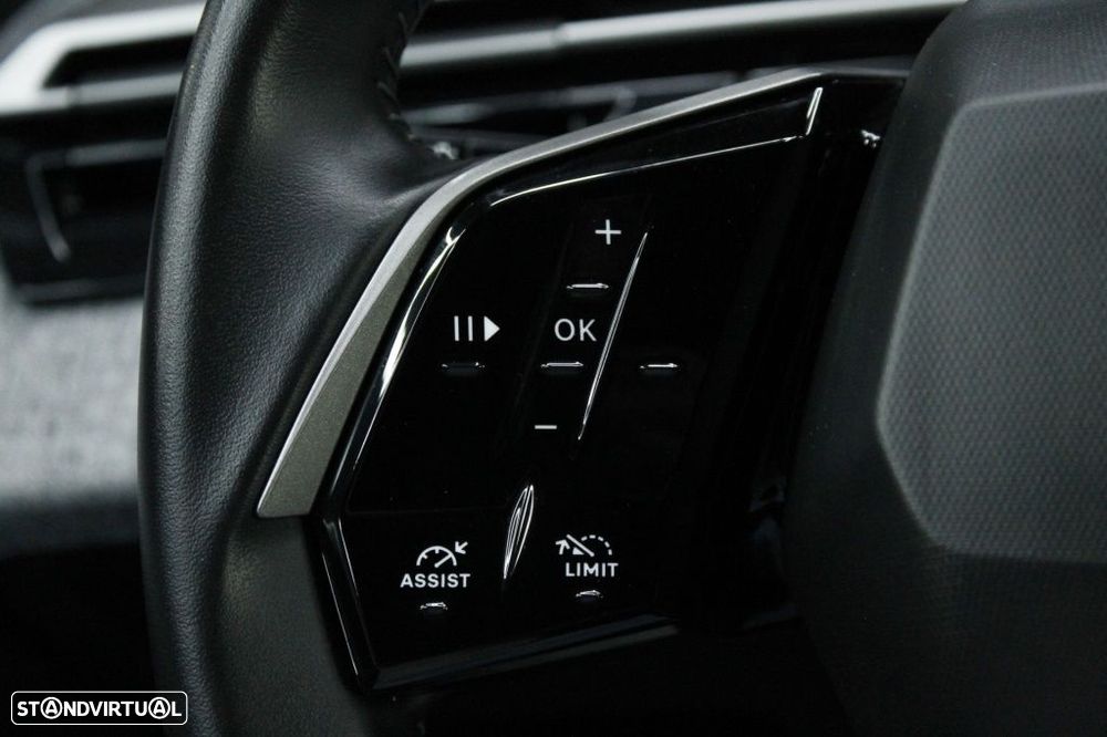 Peugeot 3008 1.2 Hybrid Allure e-DCS6 - 23