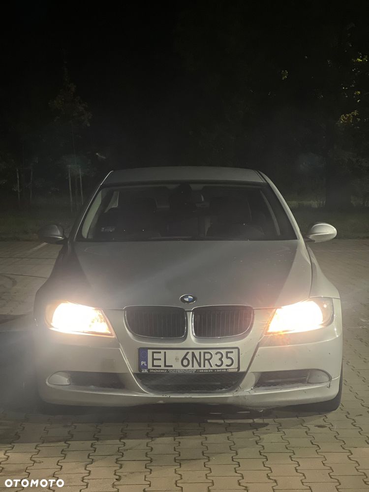 BMW Seria 3 318i - 1