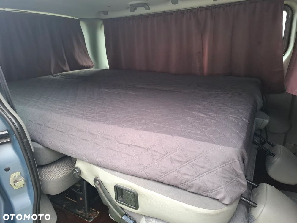 Opel Vivaro - 10