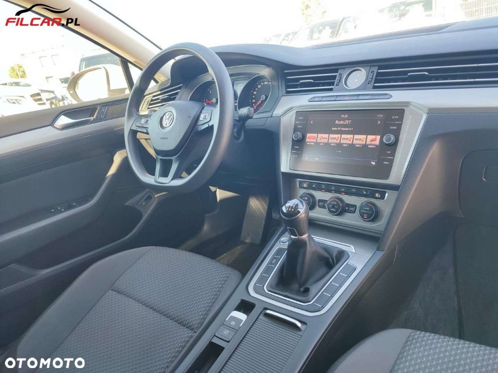Volkswagen Passat - 9