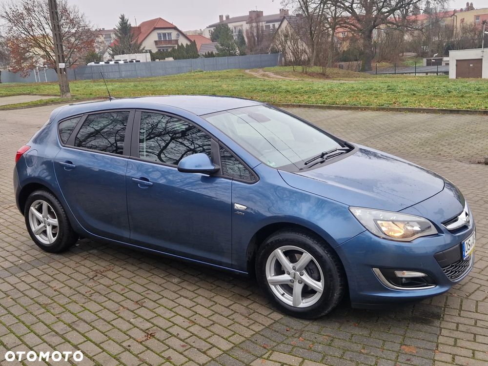 Opel Astra 1.4 Turbo - 12
