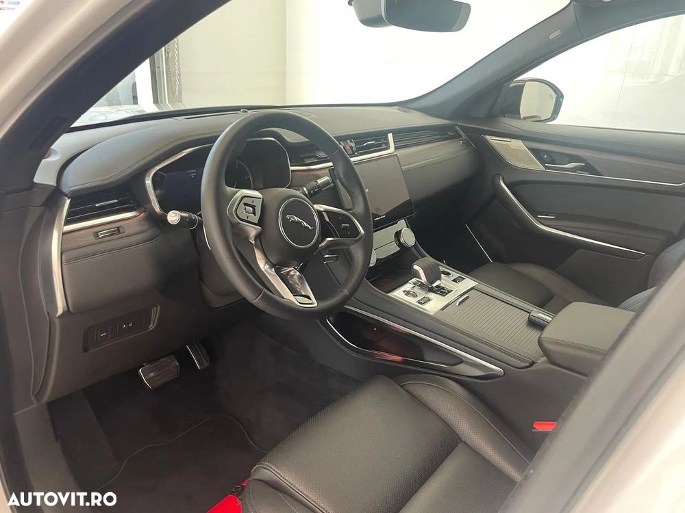 Jaguar F-Pace D200 AWD SE - 9