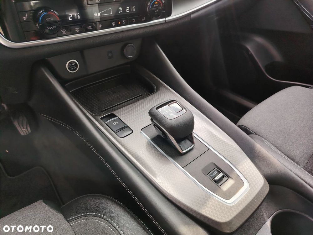 Nissan Qashqai 1.3 DIG-T MHEV N-Connecta Xtronic - 35