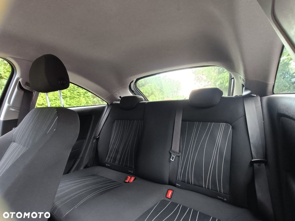 Opel Corsa 1.4 16V Essentia - 19