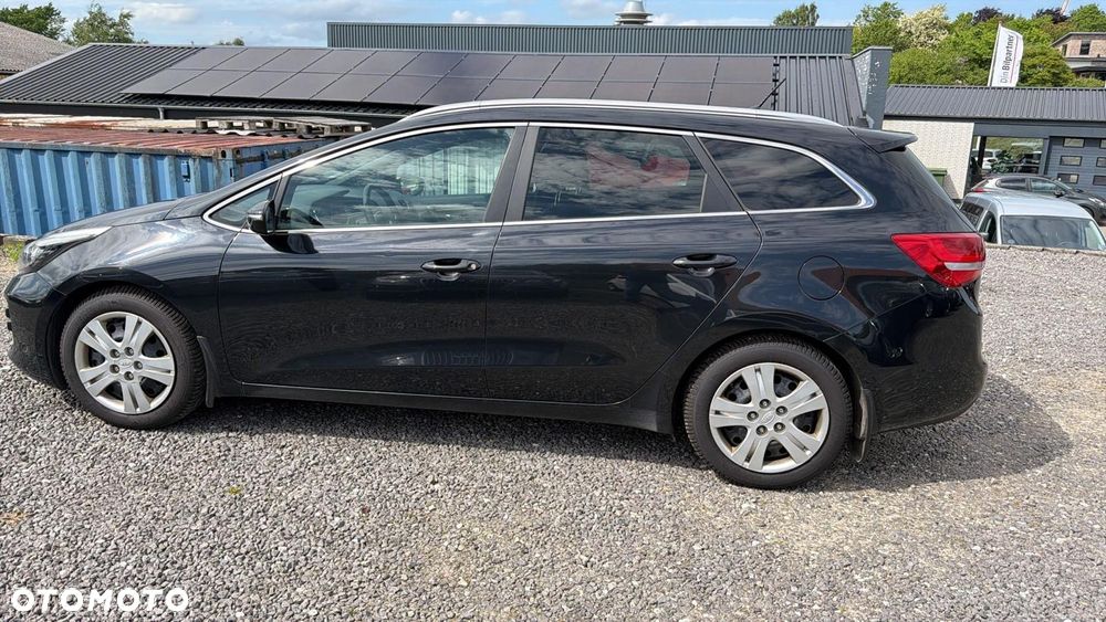 Kia Ceed 1.6 CRDi 136 ISG GT Line - 4