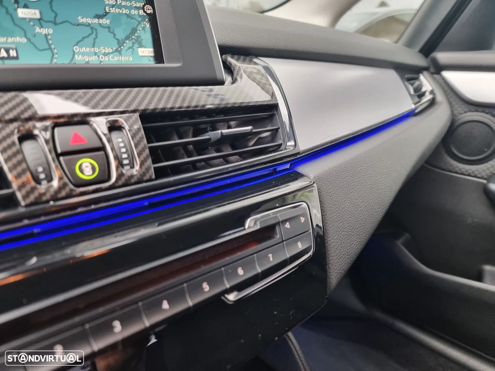 BMW 218 Active Tourer d Auto - 15