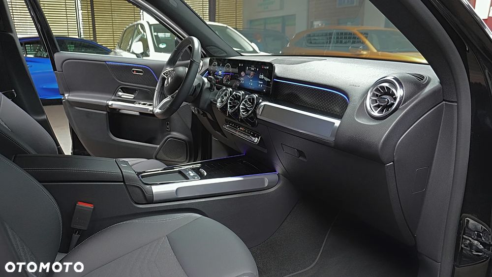 Mercedes-Benz GLB 200 7G-DCT - 15