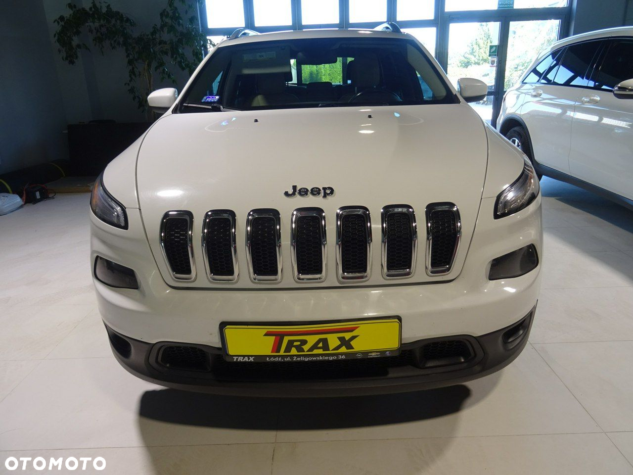 Jeep Cherokee - 3